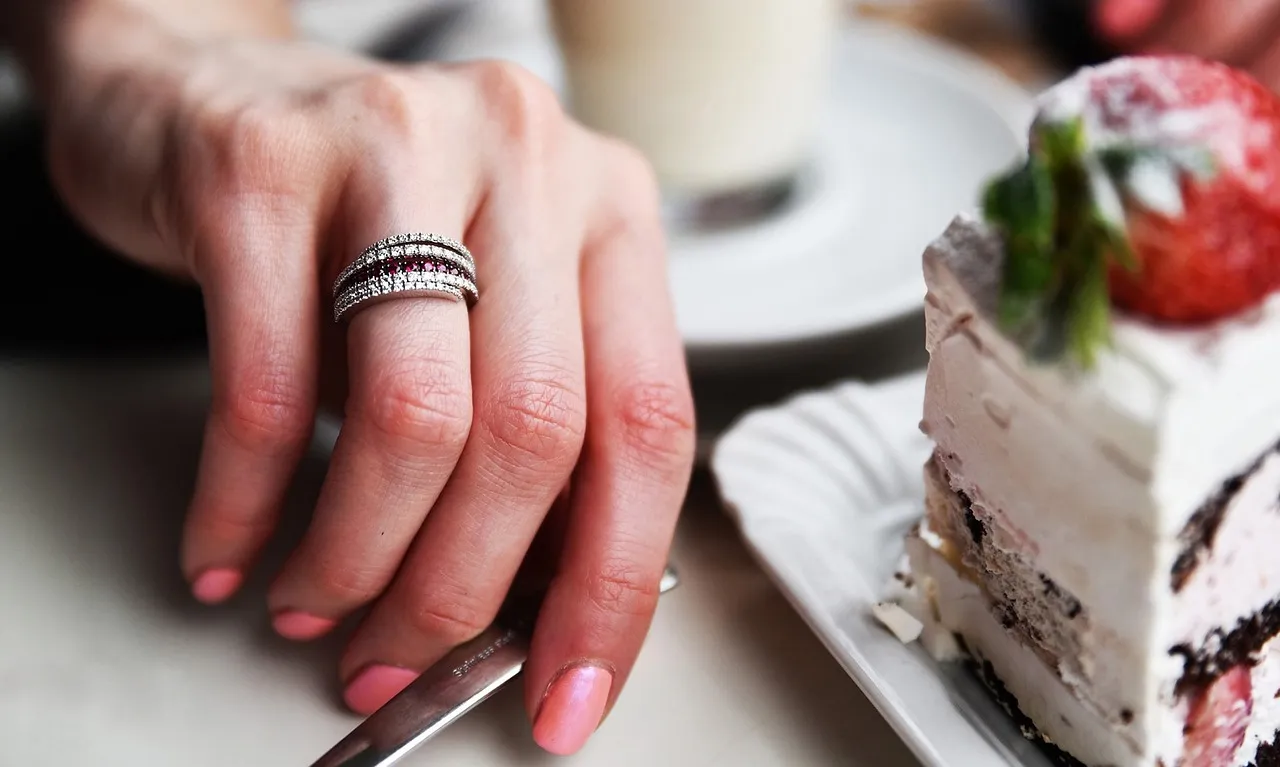 Como limpar semi joia escurecida com facilidade