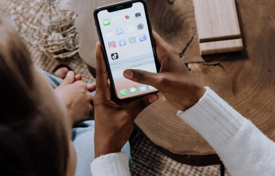 Como saber se a pessoa está online no Instagram?