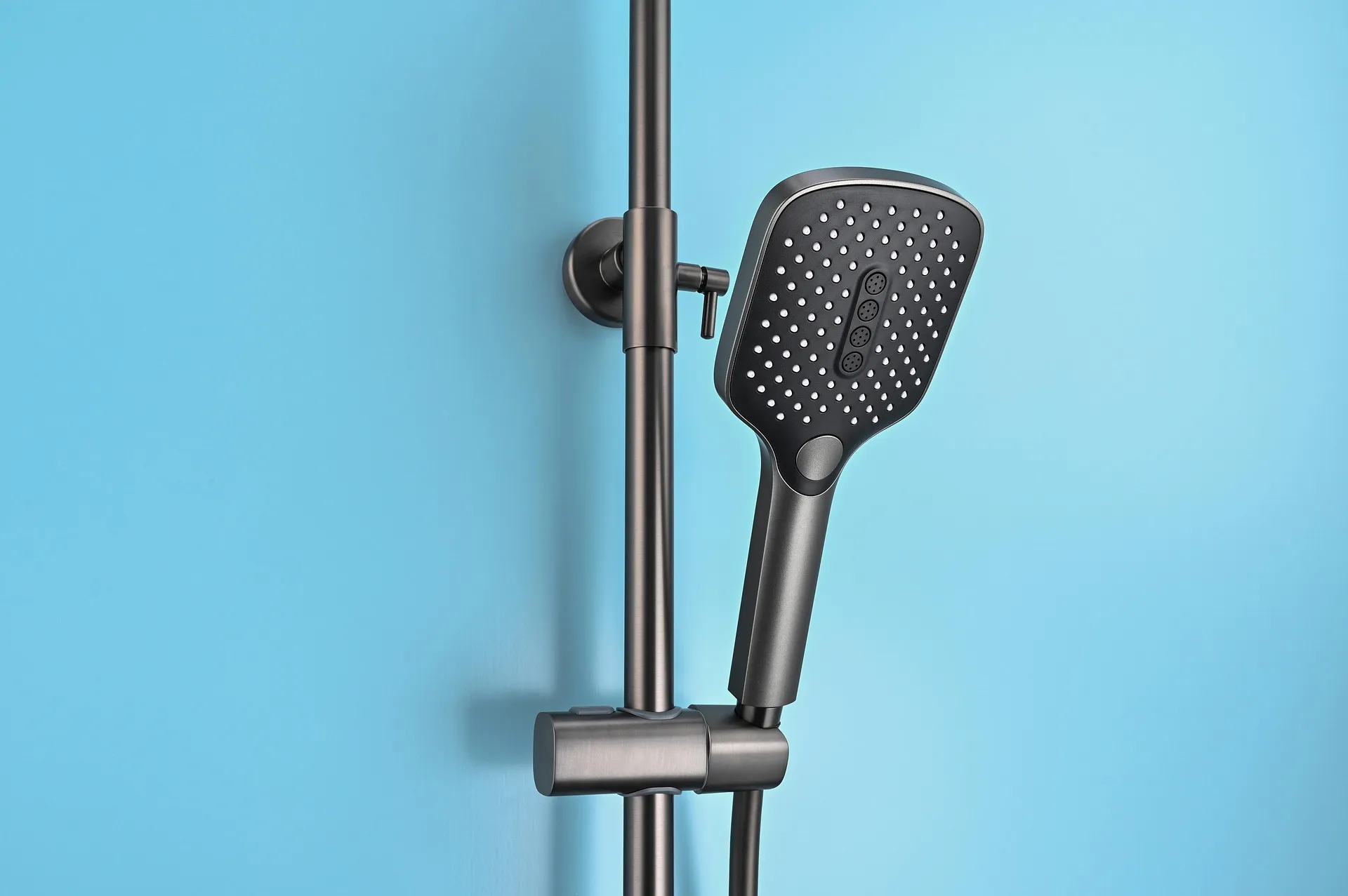 Chuveiros elétricos valem a pena? 9 vantagens em relação ao chuveiro à gás