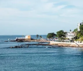 Como chegar à Praia do Forte sem complicações Como chegar à Praia do Forte sem complicações
