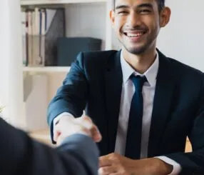 Como dispensar um cliente educadamente e sem estresse