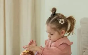 Como eram as brincadeiras de antigamente: a infância antes das telas