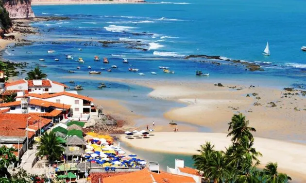 Descubra o que fazer na Praia do Francês agora!