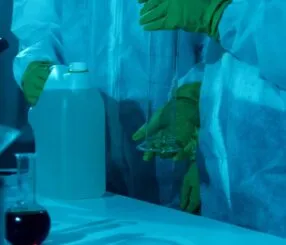 Salário de auxiliar de necropsia: descubra tudo aqui!