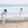 Como tirar fotos na praia: poses que arrasam