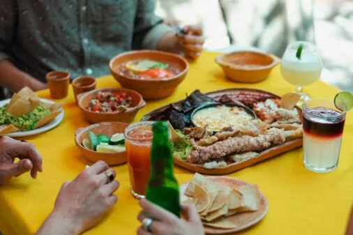 Descubra onde comer na Praia do Forte e surpreenda-se