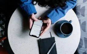 Como fazer figurinhas de WhatsApp com foto