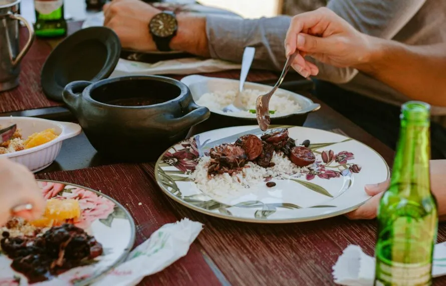 Dicas de escolha de buffet de feijoada em domicílio