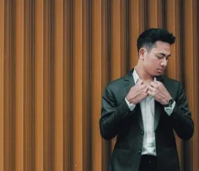 Como o guarda-roupa do homem moderno se tornou uma ferramenta de branding pessoal