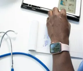 Sinais de que é hora de procurar clínica de recuperação em Maringá