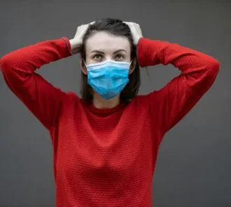 Cuidados com crianças e idosos durante surtos de gripe