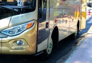 A Evolução da Logística: Da Grande Carga ao Transporte Coletivo e a Agilidade das Entregas por Aplicativo