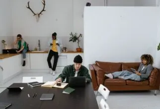 Empreendedorismo cresce entre jovens e alcança 4,9 milhões de brasileiros em busca de autonomia e renda