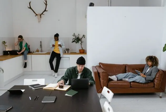 Empreendedorismo cresce entre jovens e alcança 4,9 milhões de brasileiros em busca de autonomia e renda