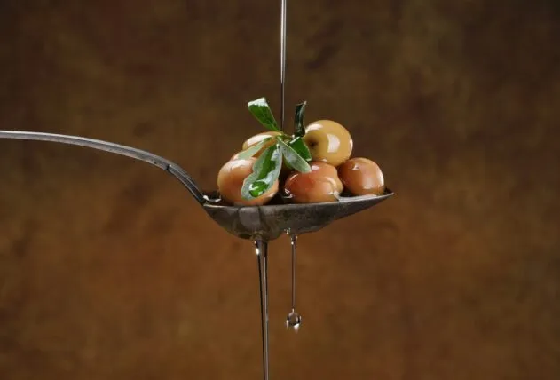 O que acontece com o corpo quando se consome azeite de oliva todos os dias